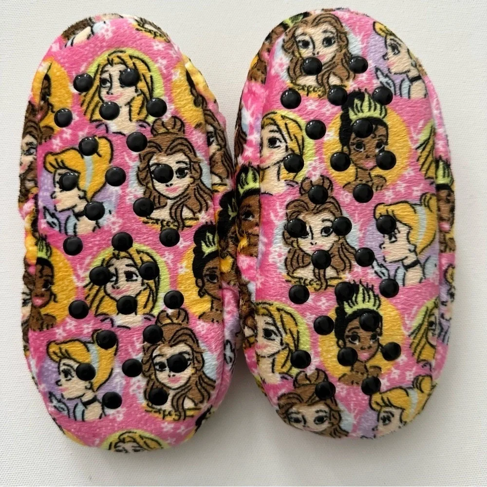 Disney Princesses Fuzzy Slipper Socks Size 3T-4T